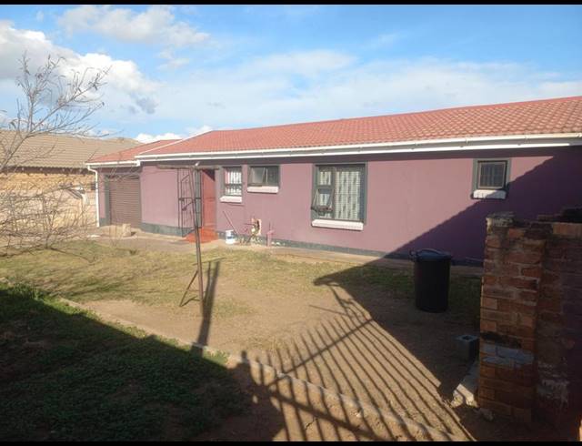 3 BEDROOM HOUSE FOR SALE IN QUEENSTOWN CENTRAL